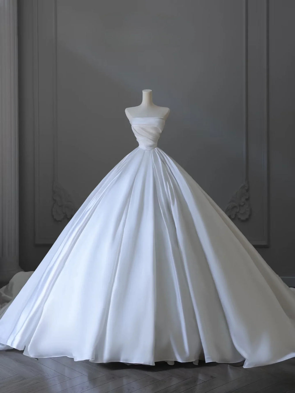 White Timeless Strapless Sleeveless Ruched Wedding Dresses