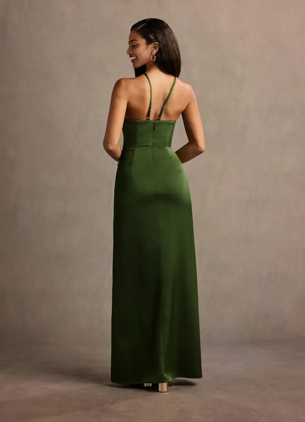 Timeless Chic Elegant Emerald Green Satin Sheath Halter Sleeveless Floor-Length Evening Dress