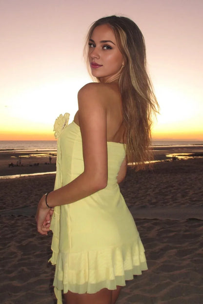 Stylish Refined Beautiful Timeless Elegant Red Sheath Strapless Sleeveless Mini Homecoming Dress