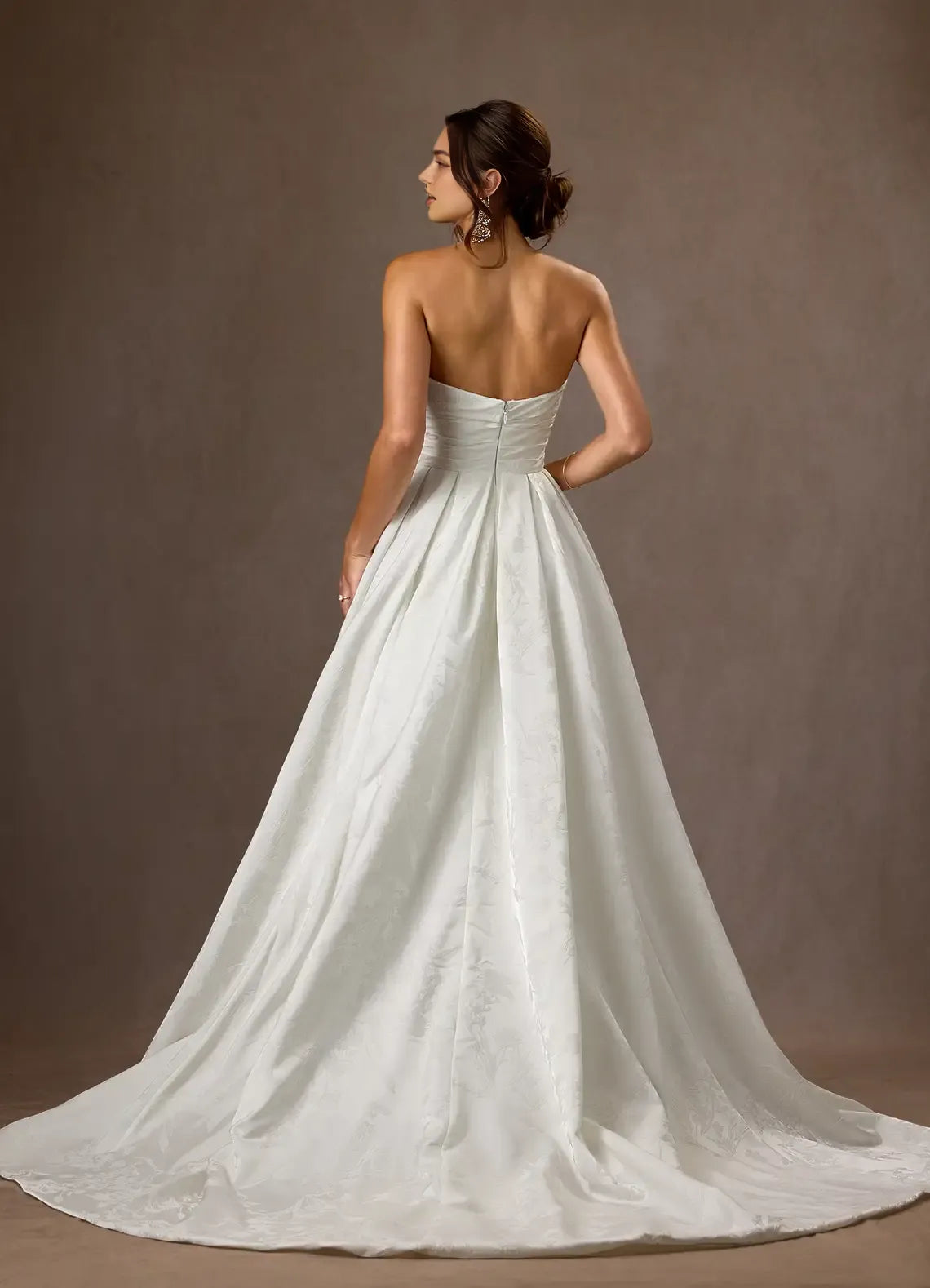 Wedding Dresses for Brides A-Line Strapless Floral Jacquard Neckline Flowy Ball Gown Silhouette Side Slit Functional Train