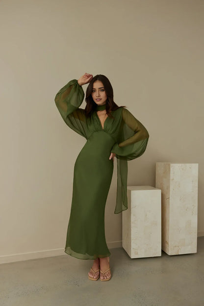 Beautiful Timeless Special Occasion Sophisticated Graceful Elegant Green Tulle Sheath Prom Dress