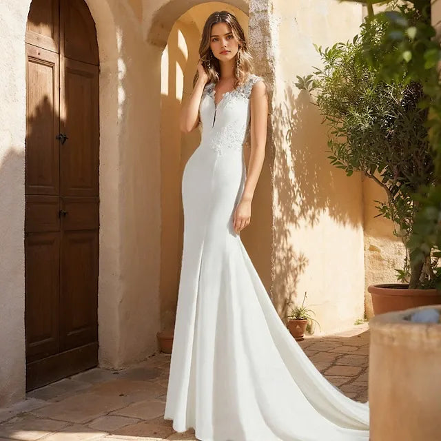 Wedding Dresses Mermaid / Trumpet V Neck Short Sleeve Court Train Fabric Bridal Gowns With Appliques