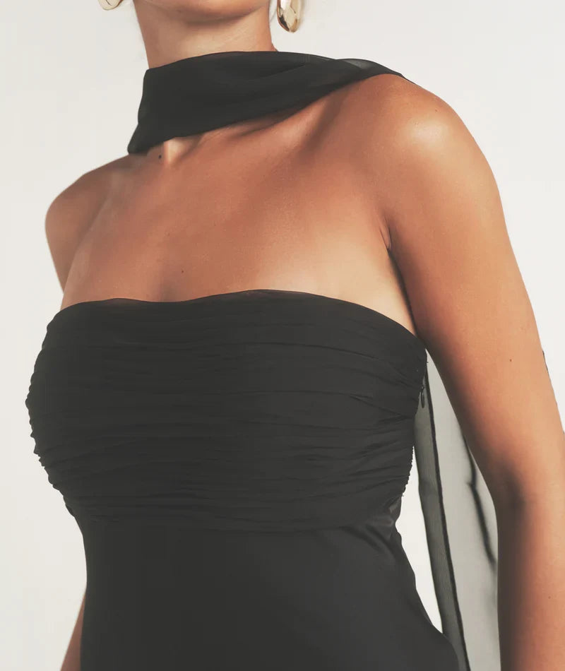 Special Occasion Sophisticated Graceful Stylish Refined Elegant Satin Strapless Sleeveless Bridesmaid Dress