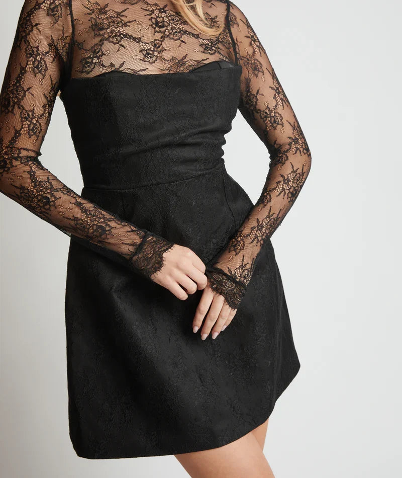 Chic Elegant White Lace A-Line High Neck Long Sleeve Mini Homecoming Dress