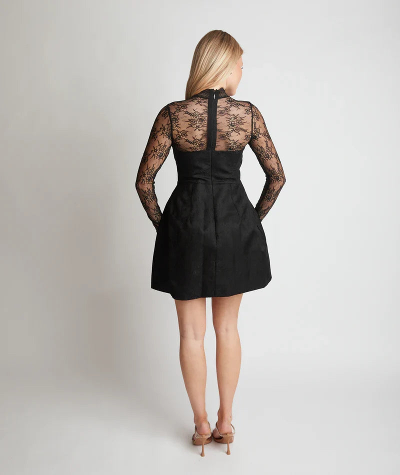 Chic Elegant White Lace A-Line High Neck Long Sleeve Mini Homecoming Dress
