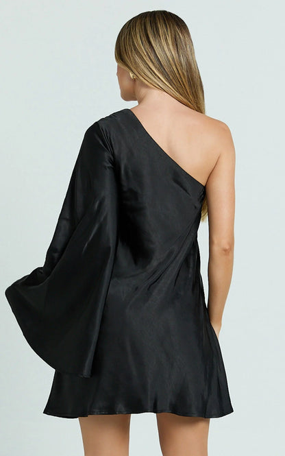 Stylish Refined Beautiful Elegant Black Satin A-Line Long Sleeve Mini Homecoming Dress
