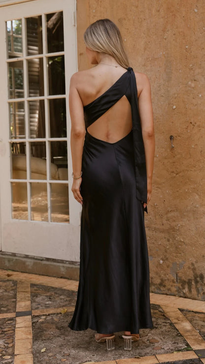 Graceful Stylish Refined Beautiful Timeless Chic Elegant Black Sheath Sleeveless Prom Dress
