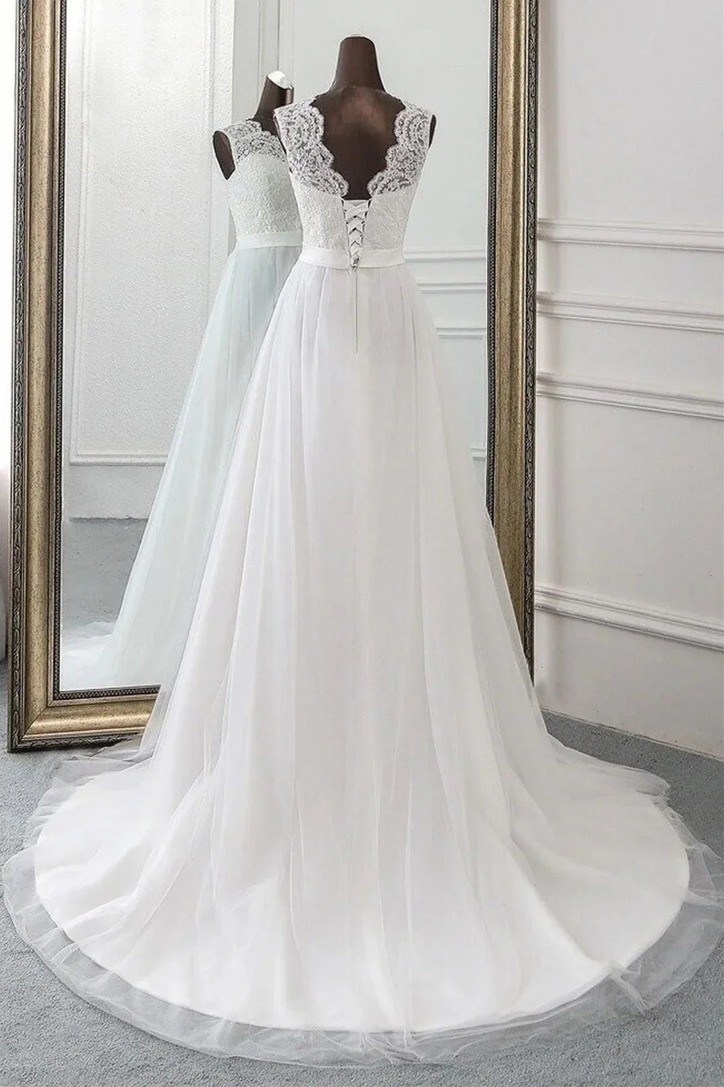 White Sweetheart Up Sleeveless Long Wedding Dress