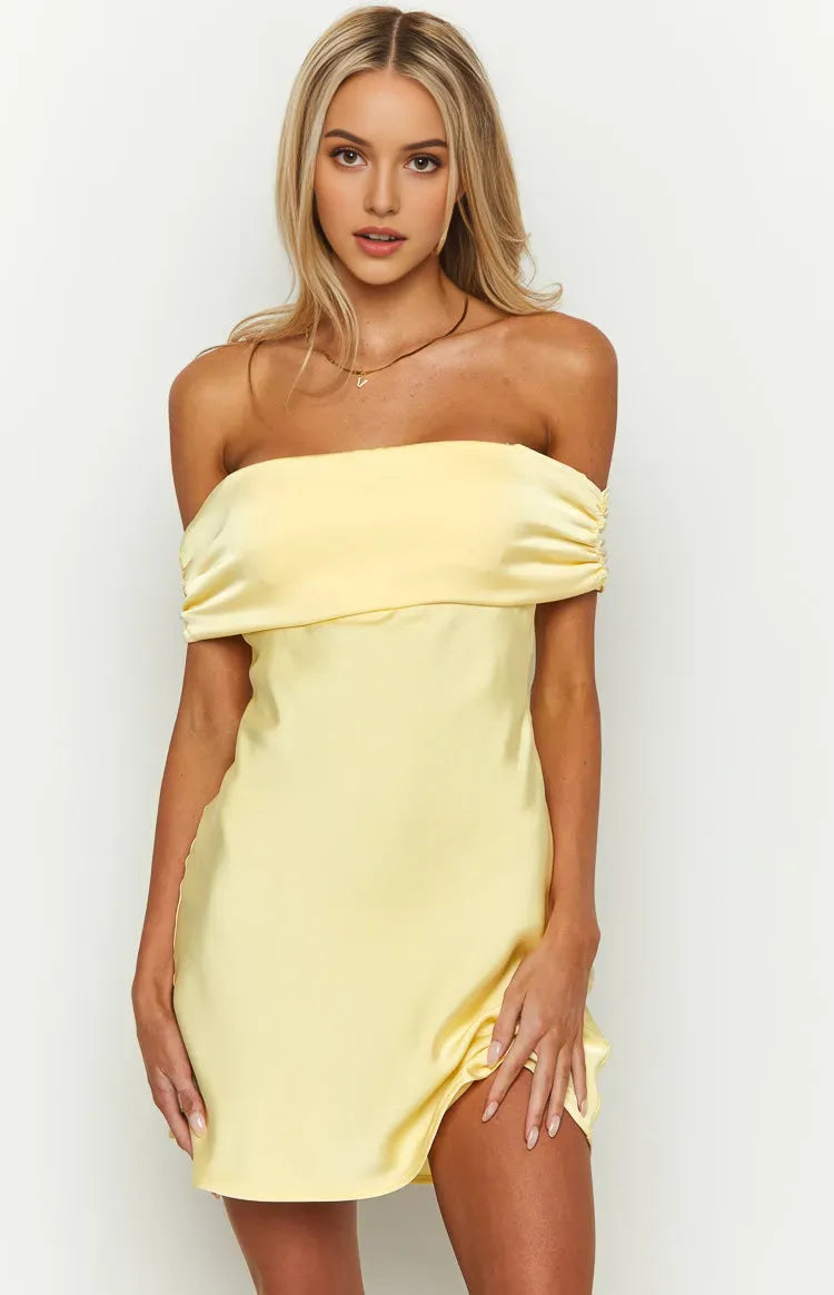 Yellow Homecoming Dress with Off-Shoulder Neckline and Ruched Accent for a Stunning Appearance