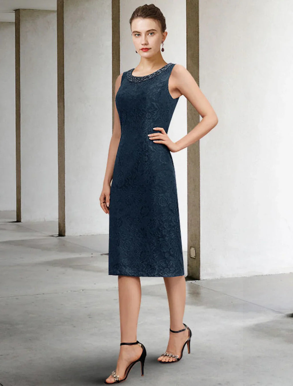 Two Piece Sheath / Column Mother of the Bride Dress Wedding Guest Plus Size Elegant Jewel Neck Knee Length Sleeveless with Beading Appliques Fall