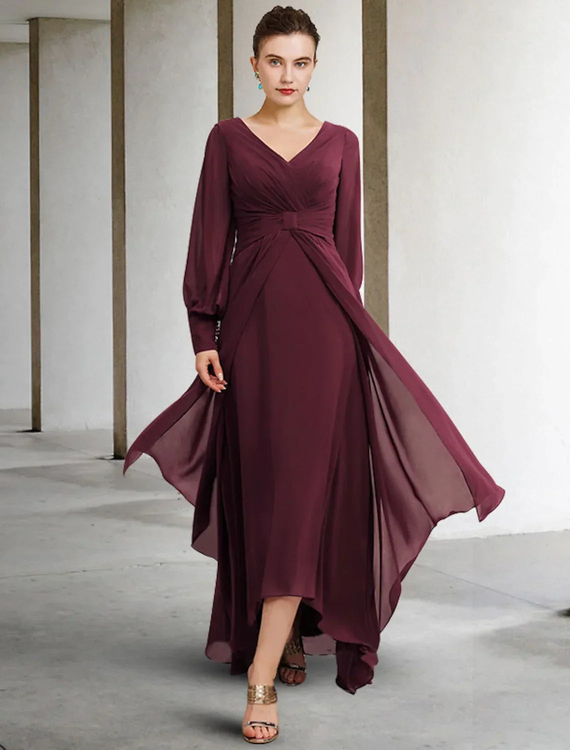 Mother of the Bride Dress Plus Size Elegant V Neck Asymmetrical Floor Length Long Sleeve with Pleats Ruched