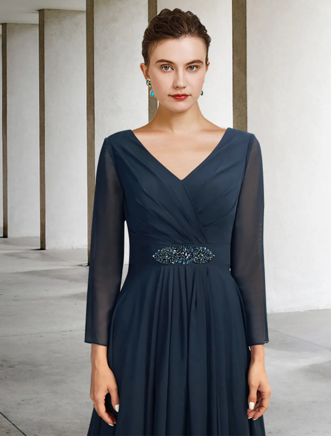 Mother of the Bride Dress Plus Size Elegant V Neck Asymmetrical Floor Length Long Sleeve with Pleats Crystals