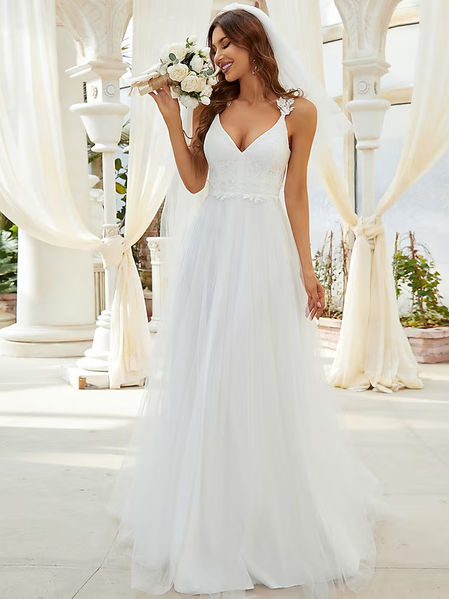 Beach Casual Wedding Dresses Floor Length A-Line Sleeveless V Wire V Neck With Crystals Appliques