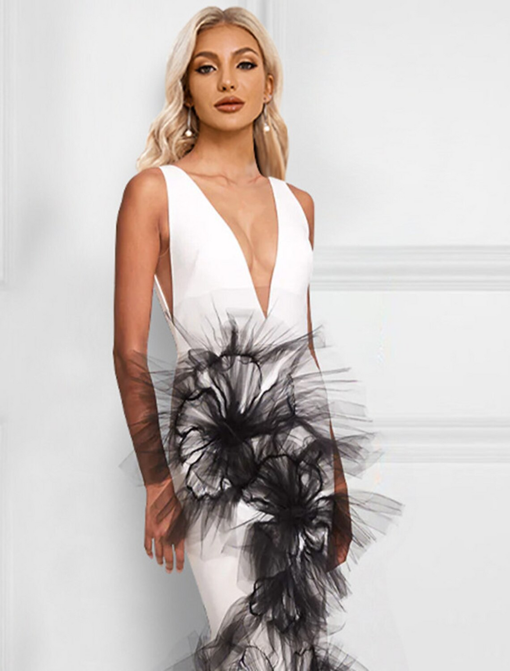 Evening Gown Dress Formal Floor Length Sleeveless V Neck Fabric with Appliques