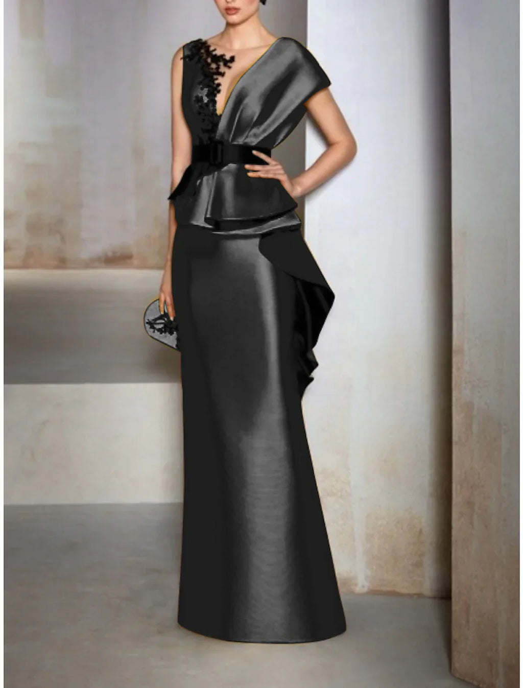 Sheath / Column Evening Gown Elegant Dress Formal Wedding Guest Floor Length Short Sleeve V Neck with Ruffles Embroidery Appliques