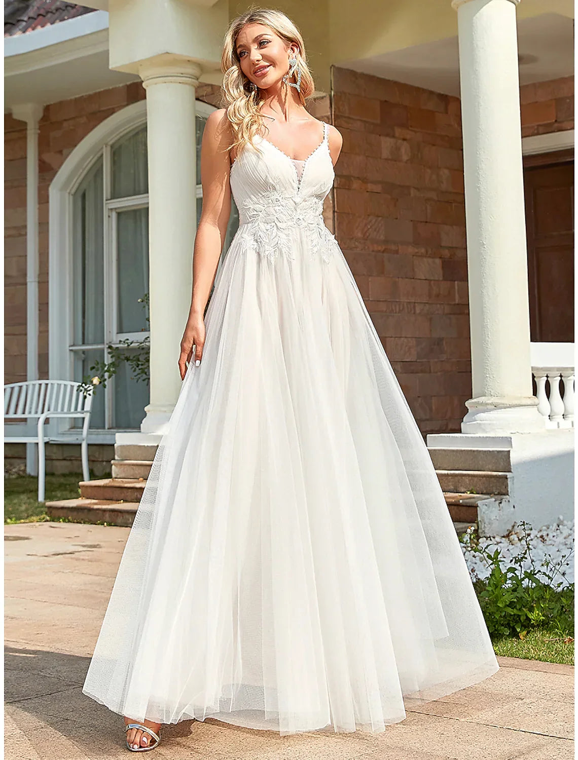 Beach Wedding Dresses Floor Length A-Line Sleeveless V Neck With Embroidery