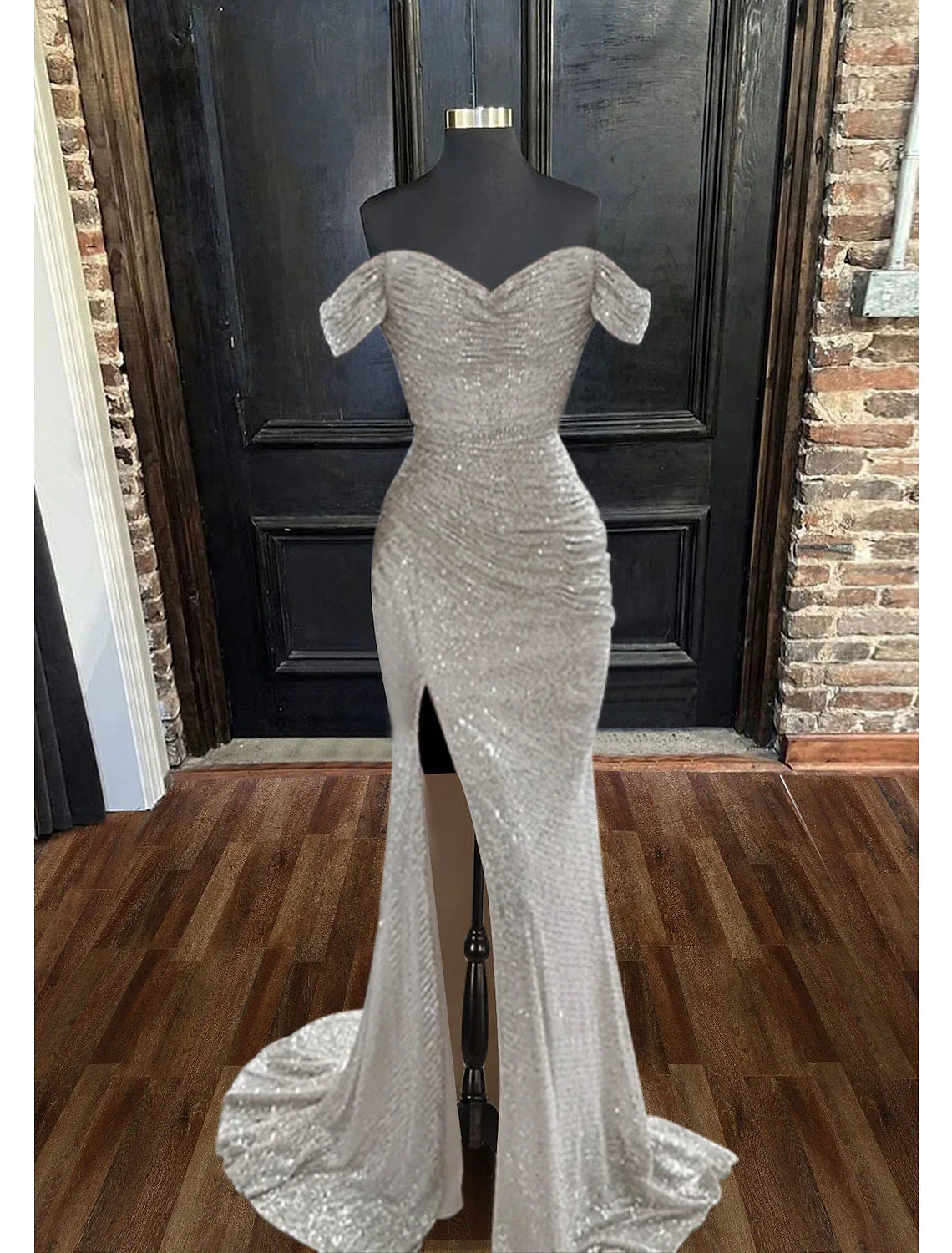 Mermaid / Trumpet Evening Gown Sparkle & Shine Dress Prom Floor Length Sleeveless Cowl Neck with Ruched