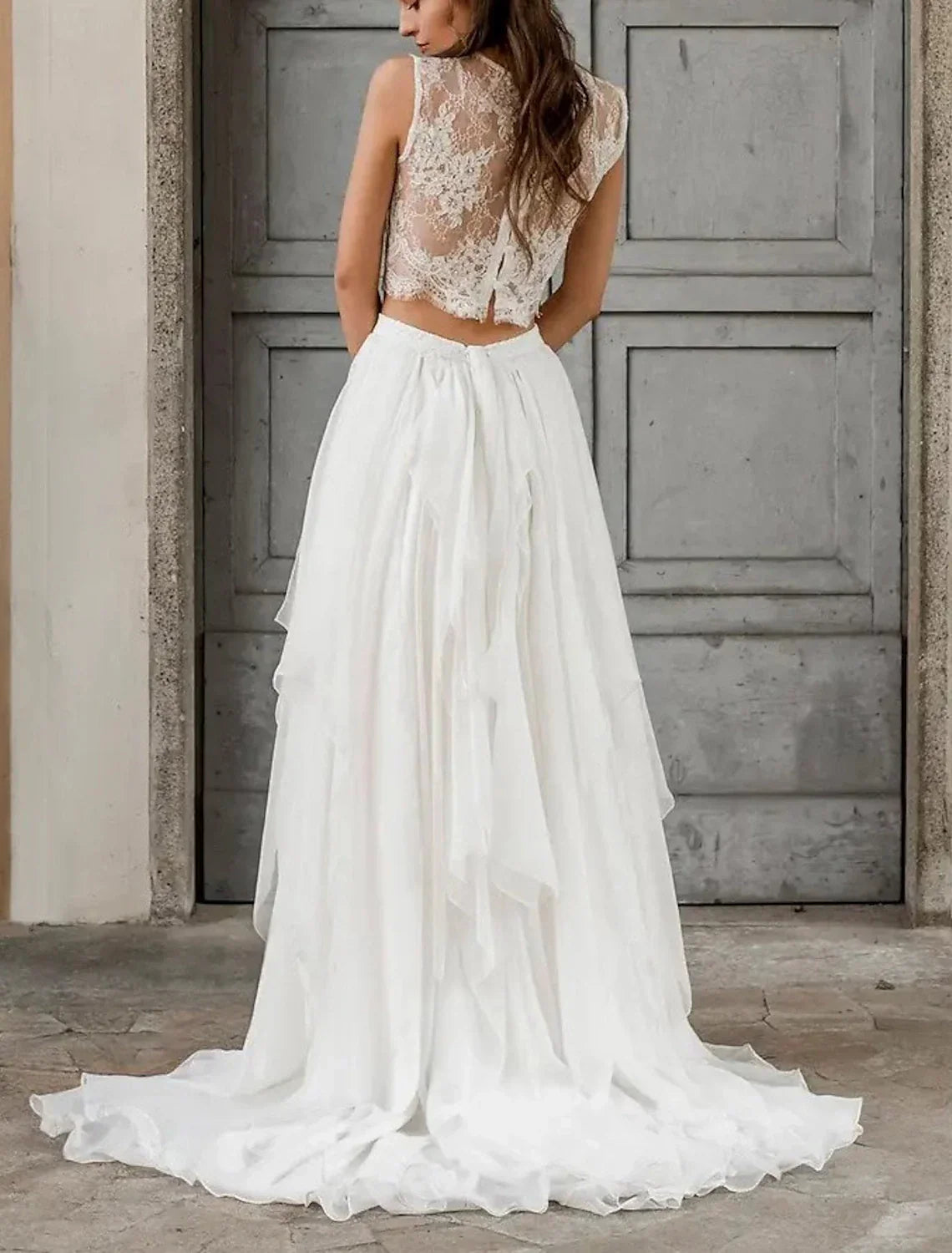 Boho Wedding Dresses Two Piece Scoop Neck Sleeveless Court Train Bridal Suits Bridal Gowns With Appliques Solid Color