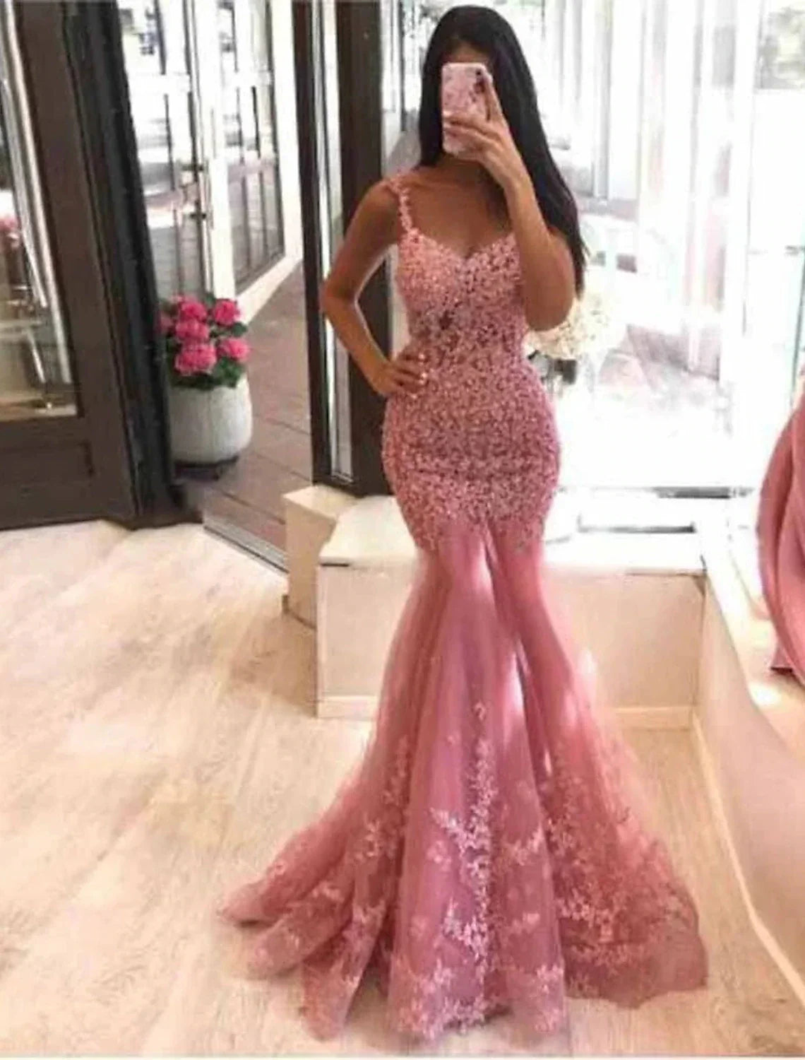 Mermaid / Trumpet Minimalist Elegant Party Wear Formal Evening Dress V Neck Sleeveless Sweep / Brush Train with Beading Appliques
