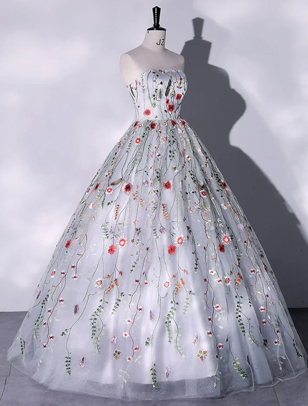 Ball Gown Evening Gown Elegant Dress Quinceanera Birthday Floor Length Sleeveless Strapless with Slit Embroidery Appliques