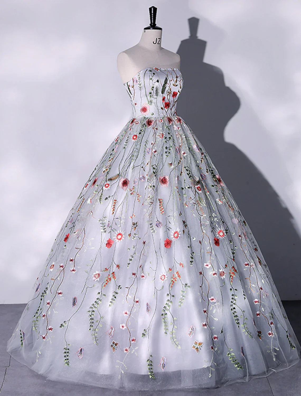 Ball Gown Evening Gown Elegant Dress Quinceanera Birthday Floor Length Sleeveless Strapless with Slit Embroidery Appliques