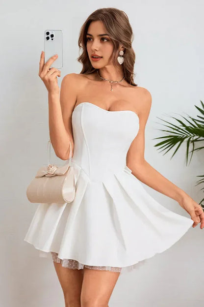 Elegant Red A-Line Strapless Classic-Sleeve Classic-Back Floor-Length Evening Dress