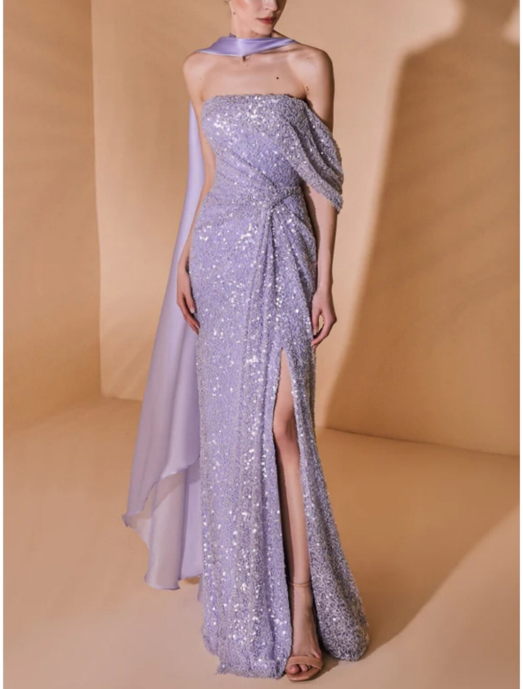 Evening Gown Elegant Dress Formal Sweep / Brush Train Sleeveless Strapless with Glitter Pleats