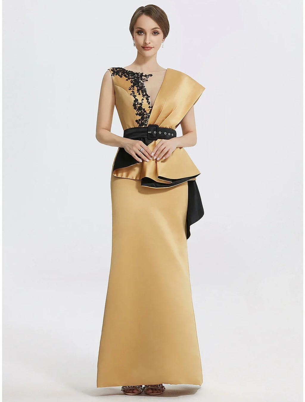 Sheath / Column Evening Gown Elegant Dress Formal Floor Length Sleeveless Jewel Neck with Embroidery Appliques