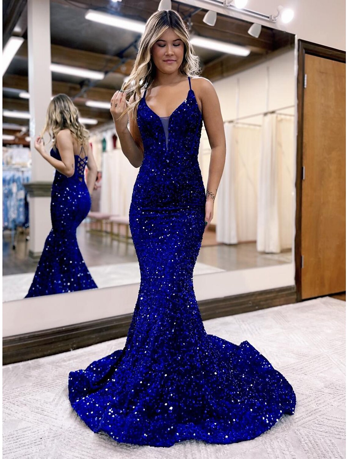 Mermaid / Trumpet Evening Gown Sparkle & Shine Dress Formal Court Train Sleeveless V Neck Backless