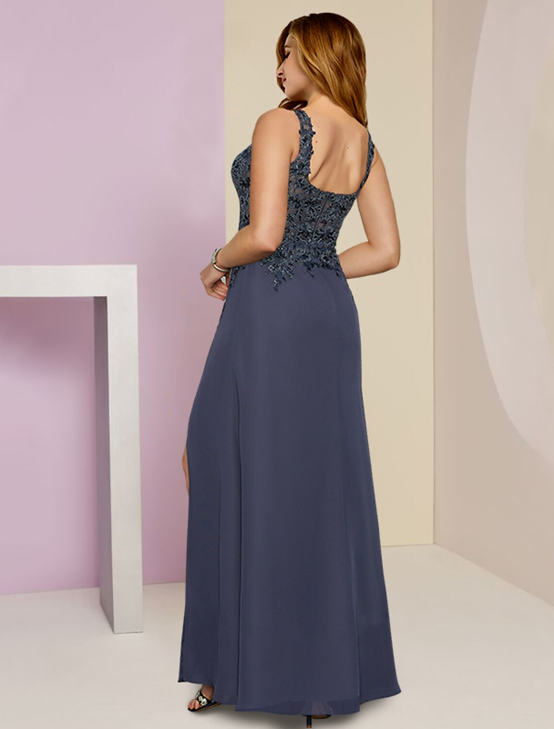 Plus Size Curve Mother of the Bride Dress Wedding Guest Party Elegant V Neck Floor Length Sleeveless with Pleats