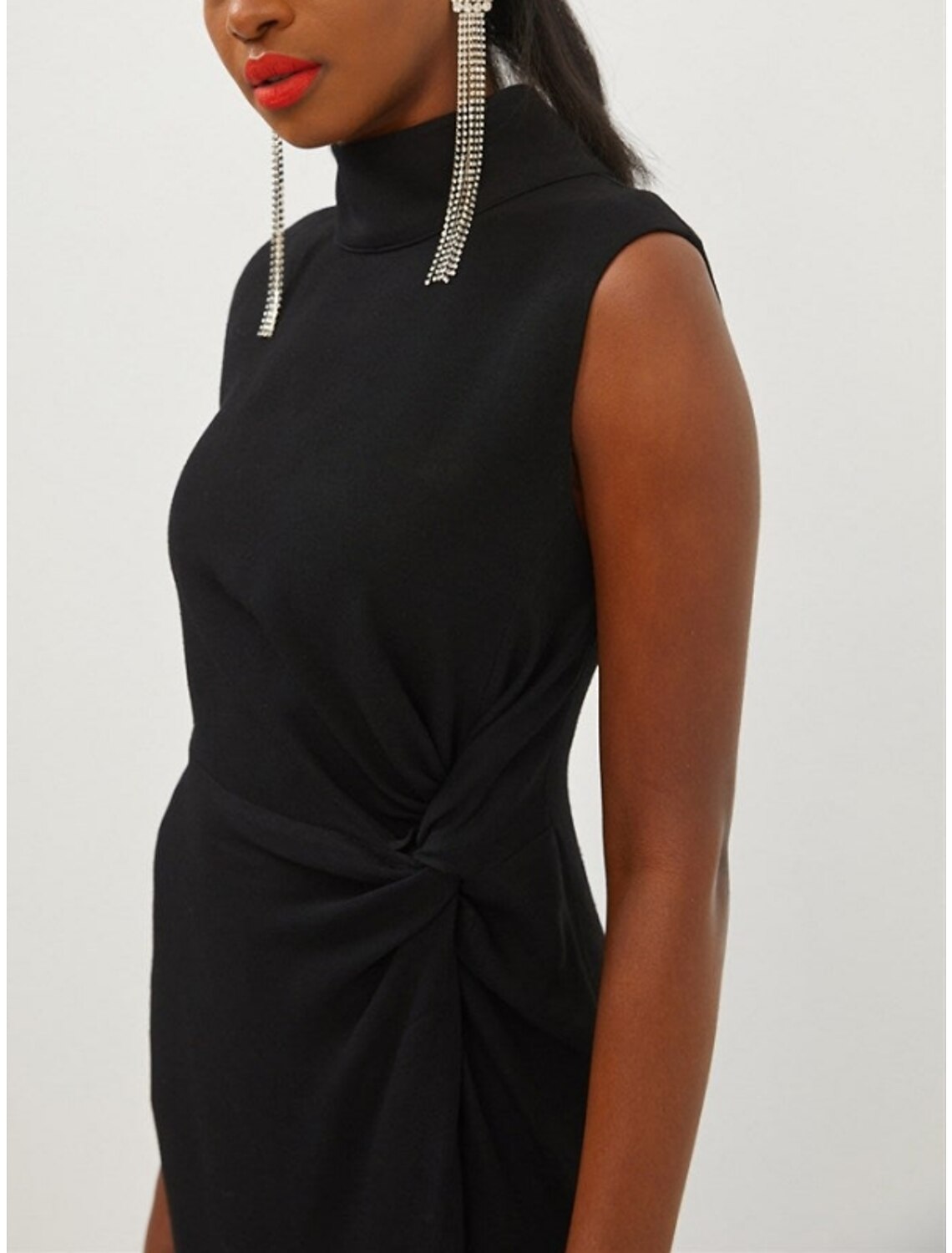 Black Sheath / Column Evening Gown Dress Elegant Dress Formal Ankle Length Sleeveless High Neck Fabric with Feather Slit
