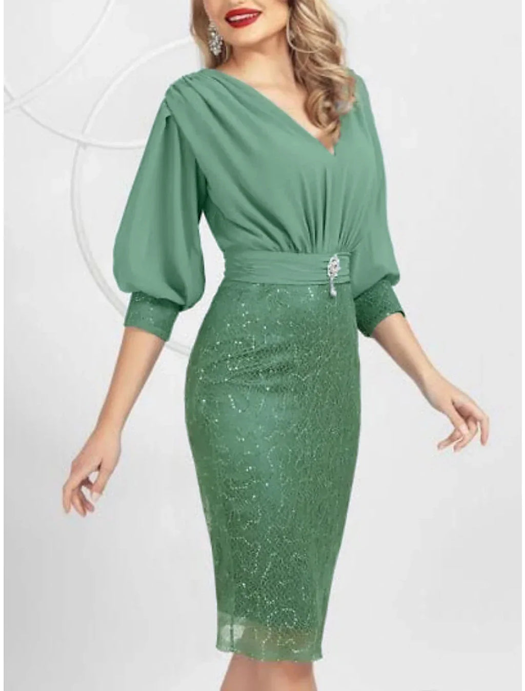 Sheath / Column Mother of the Bride Dress Wedding Guest Party Elegant V Neck Knee Length Half Sleeve with Split Front Crystal Brooch