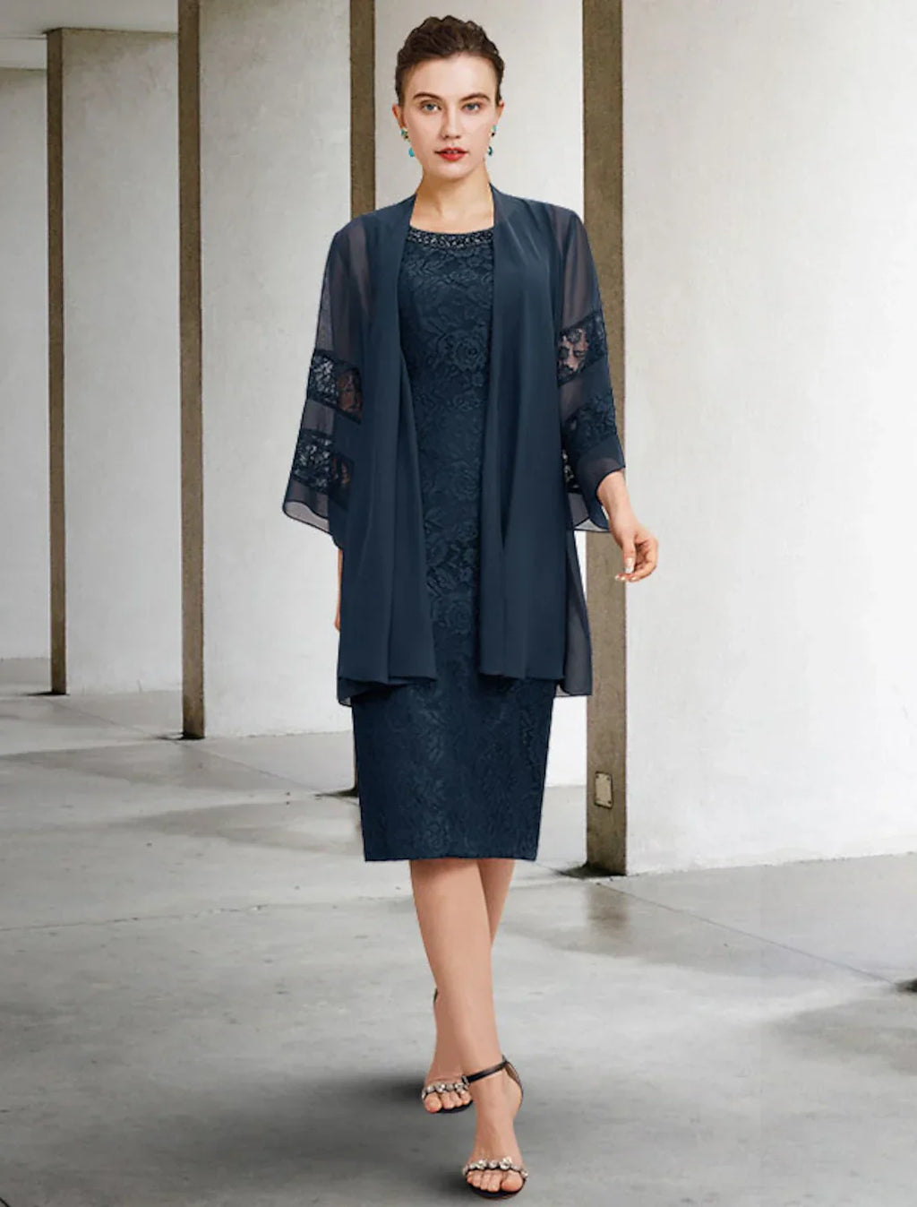 Two Piece Sheath / Column Mother of the Bride Dress Wedding Guest Plus Size Elegant Jewel Neck Knee Length Sleeveless with Beading Appliques Fall