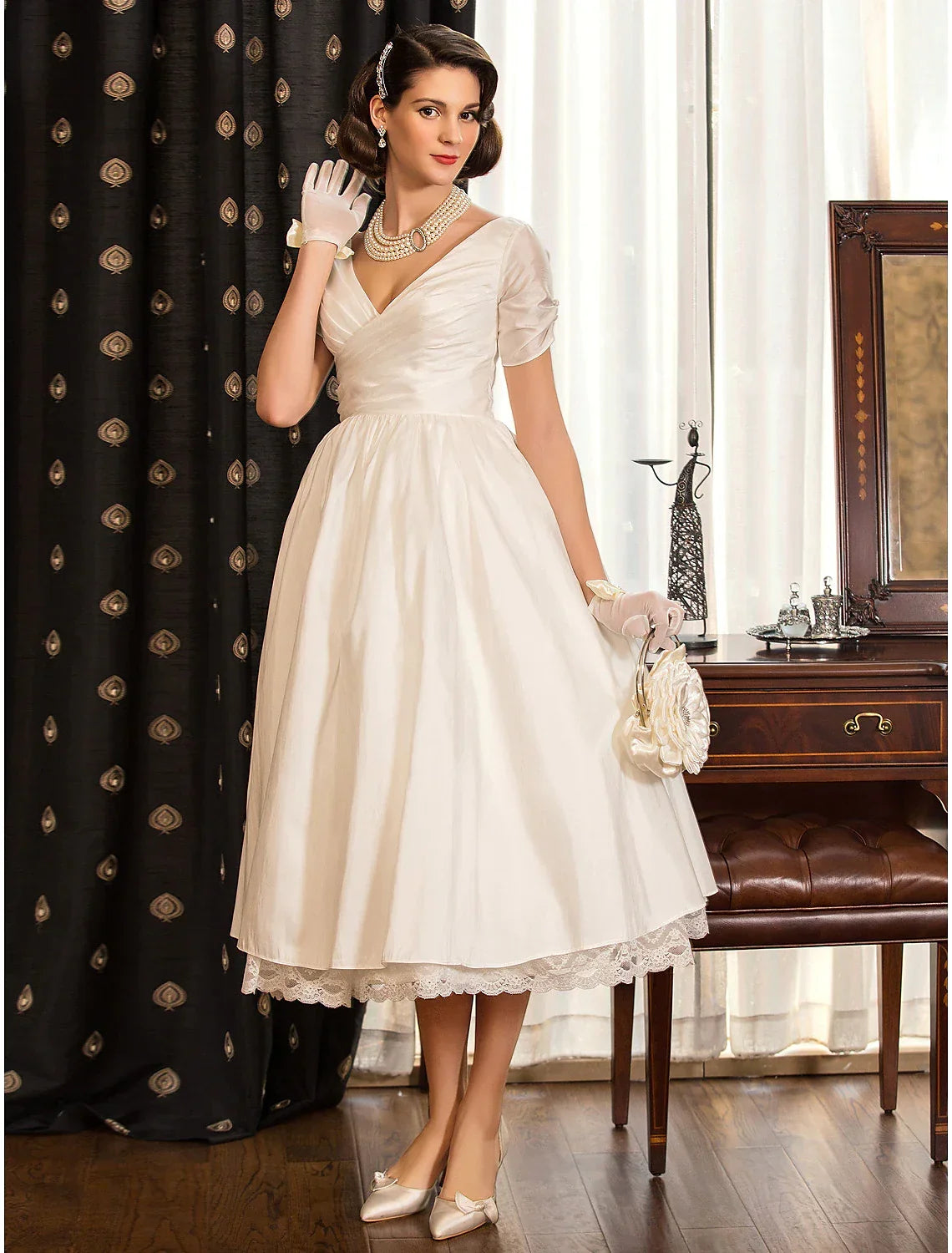 White Bridal Vintage Little Dresses Wedding Dresses A-Line Short Sleeve V Neck