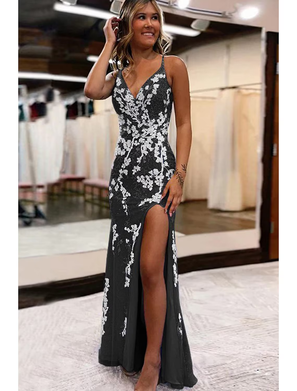 Mermaid / Trumpet Prom Dresses Sexy Dress Formal Sweep / Brush Train Sleeveless V Neck Backless with Slit Appliques