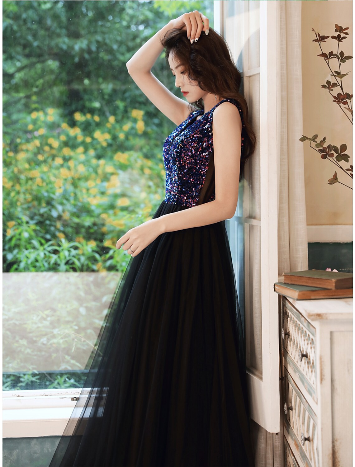 Glittering Wedding Guest Prom Dress V Neck Sleeveless Floor Length