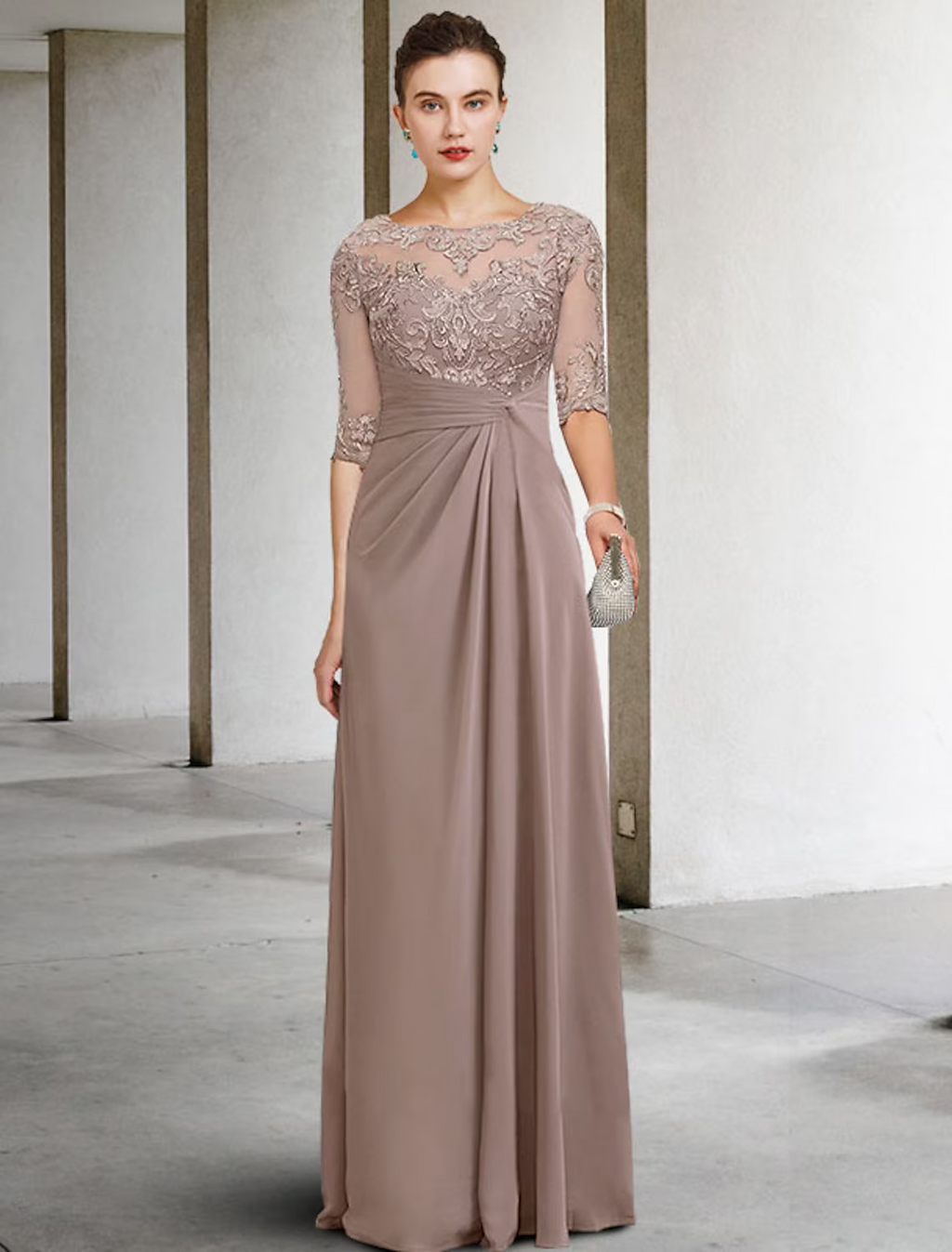 Mother of the Bride Dress Plus Size Elegant Jewel Neck Floor Length Short Sleeve with Appliques Side-Draped