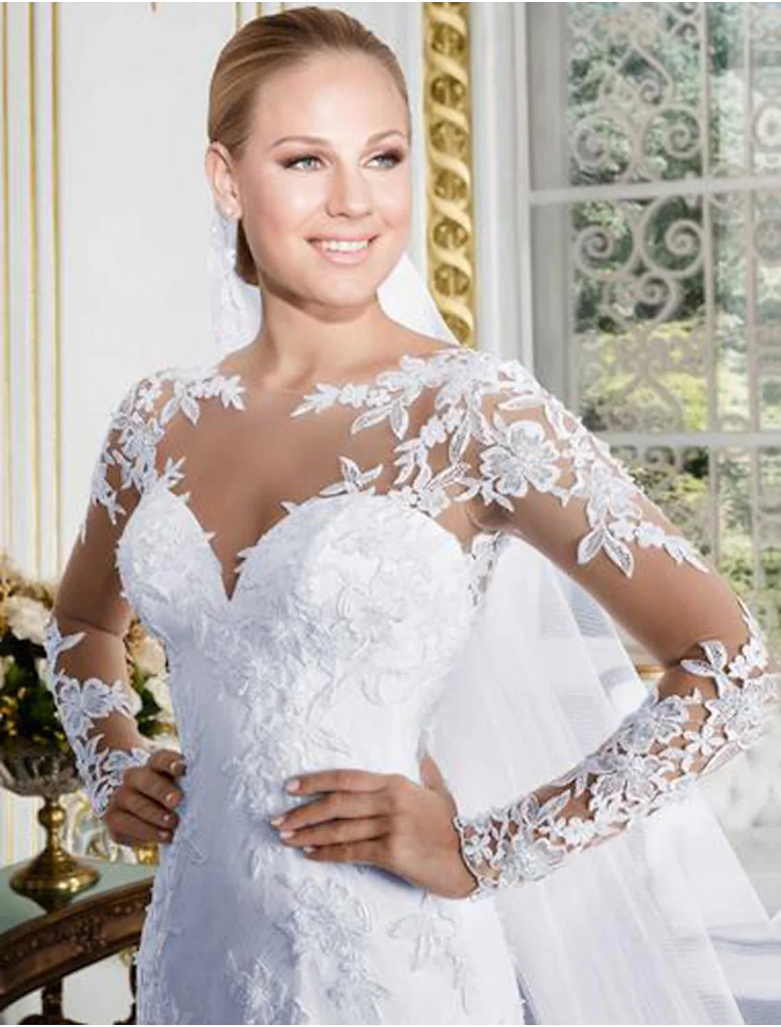 Open Back Sexy Formal Wedding Dresses Chapel Long Sleeve Neck Appliques