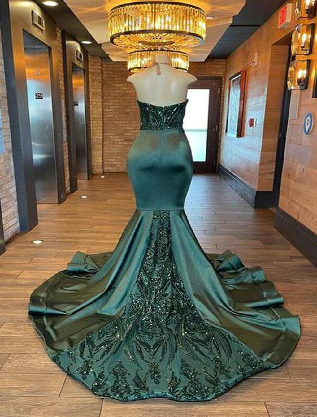 Mermaid / Trumpet Quinceanera Dresses Celebrity Style Dress Formal Court Train Sleeveless V Neck African American Imitation Backless with Glitter