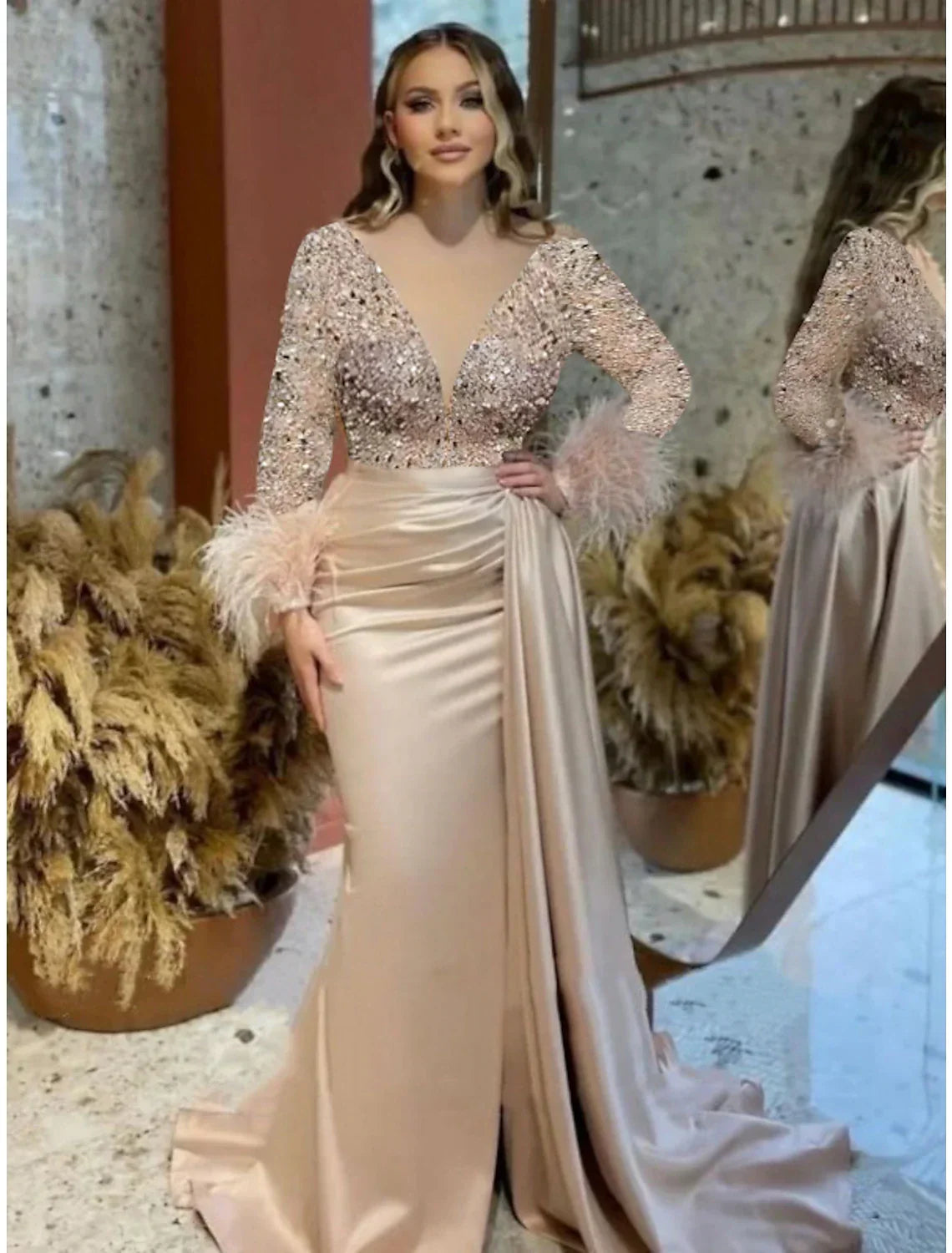 Mermaid / Trumpet Evening Gown Elegant Dress Formal Wedding Court Train Long Sleeve V Neck with Feather Glitter Ruched