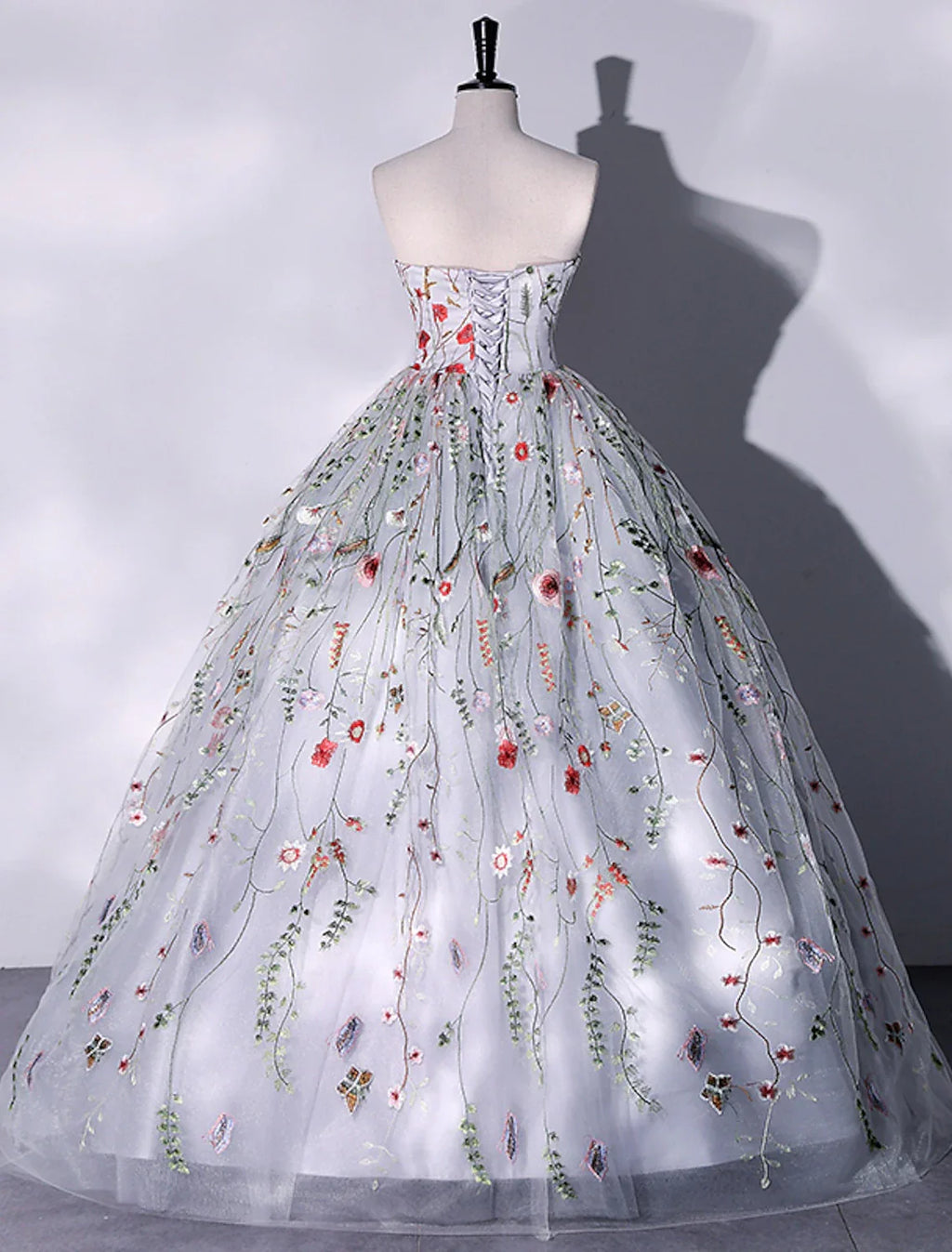 Ball Gown Evening Gown Elegant Dress Quinceanera Birthday Floor Length Sleeveless Strapless with Slit Embroidery Appliques
