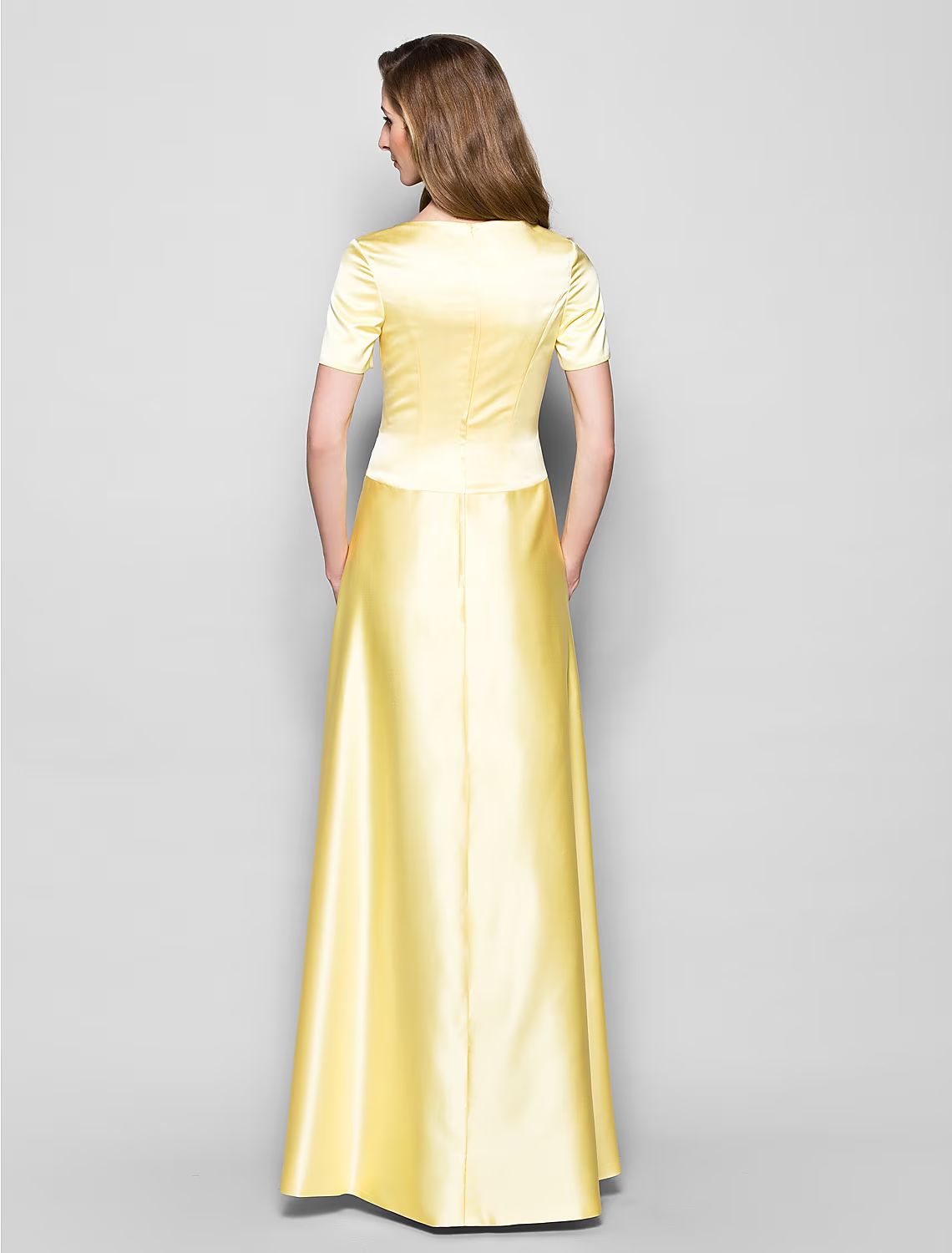 Mother of the Bride Dress Vintage Plus Size Elegant Floor Length Short Sleeve with Ruched Crystals