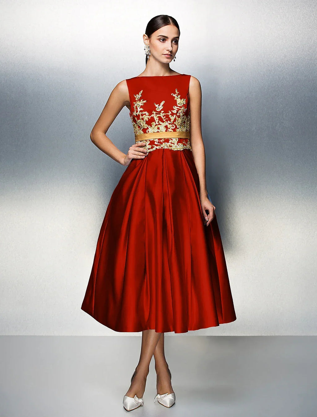 Cocktail Dresses Party Dress Wedding Guest Tea Length Sleeveless Jewel Neck V Back with Pleats Appliques