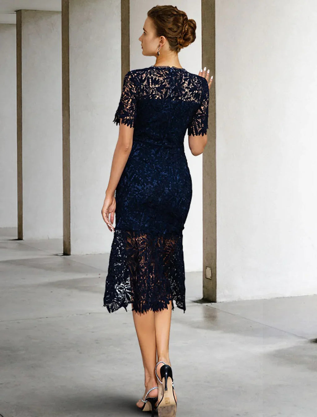Mother of the Bride Dress Simple Elegant Knee Length Short Sleeve Appliques