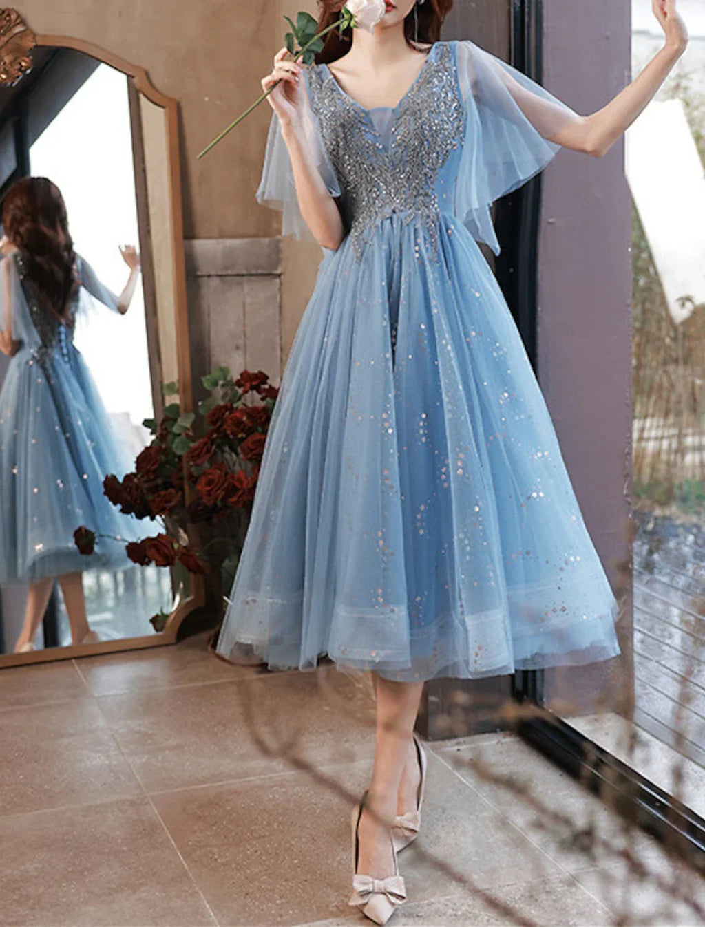 Homecoming Dresses Glittering Dress Graduation Party Wear Knee Length Short Sleeve V Neck with Glitter
