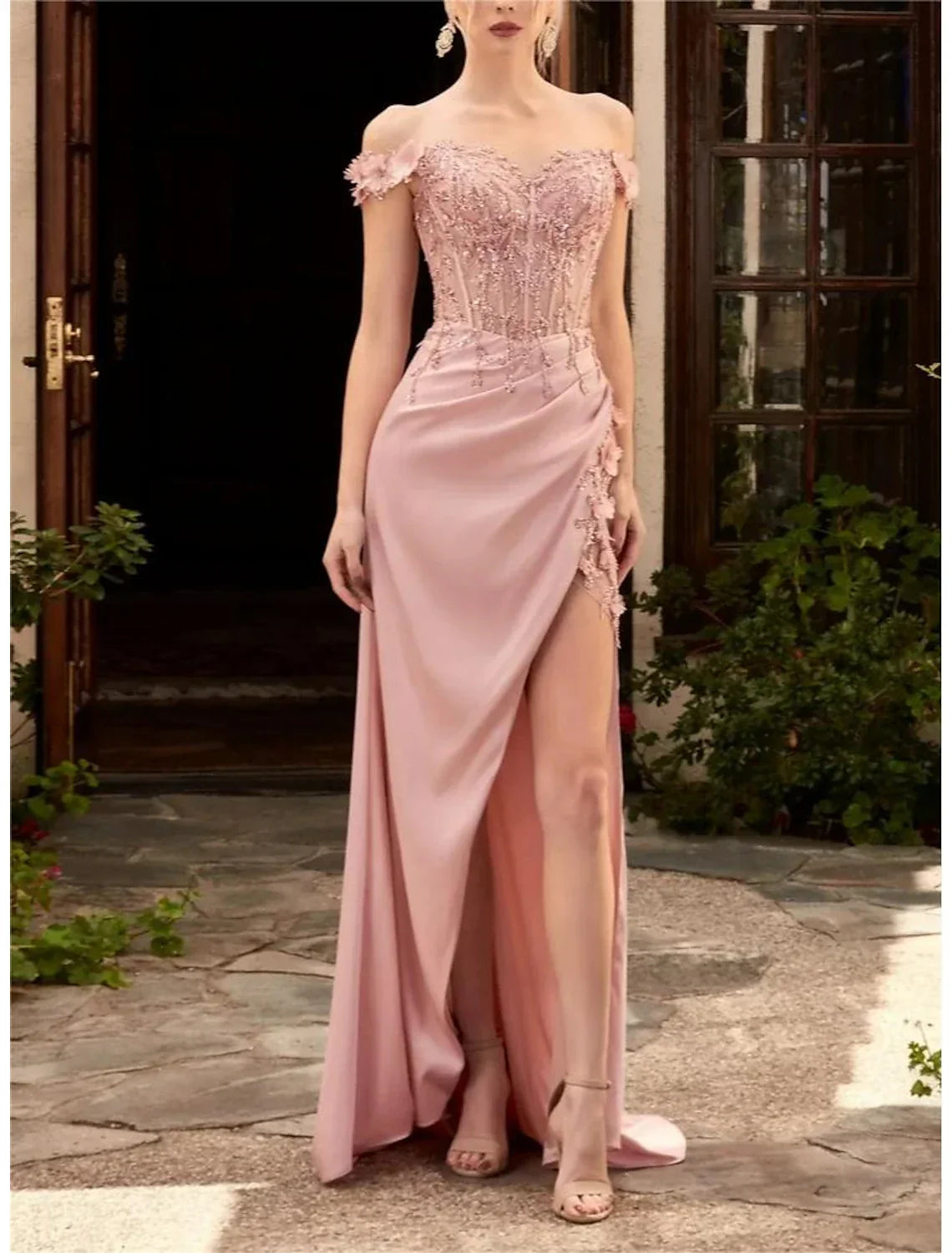 Evening Gown Glittering Dress Graduation Prom Sweep / Brush Train Sleeveless Off Shoulder with Slit Embroidery