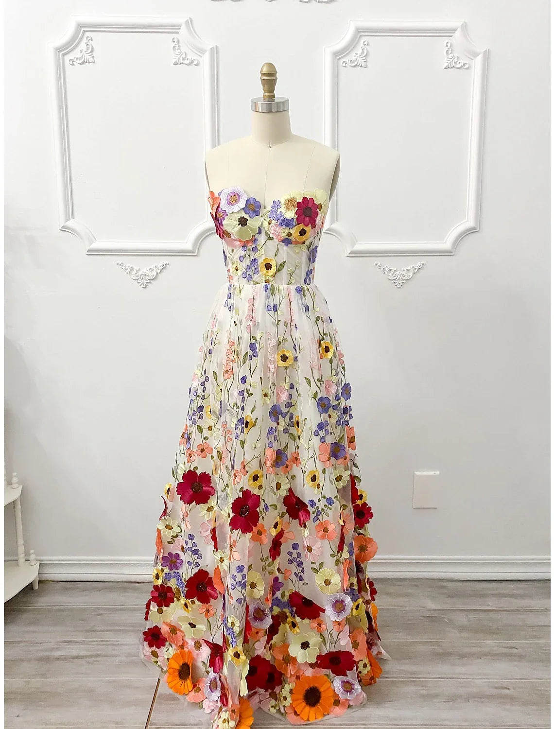 Wedding Guest Dresses Floral Dress Wedding Guest Floor Length Sleeveless Illusion Neck Wednesday Addams Family Backless with Embroidery Appliques