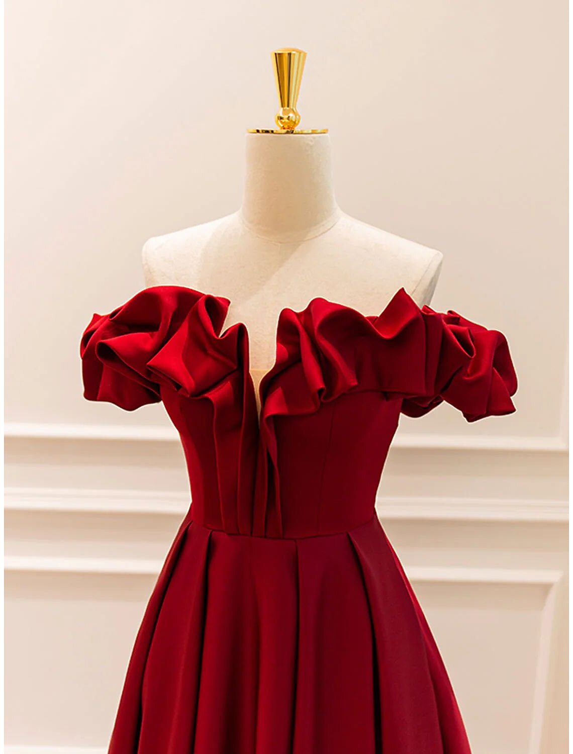 Ball Gown A-Line Evening Gown Empire Dress Prom Floor Length Sleeveless V Neck with Pleats Strappy
