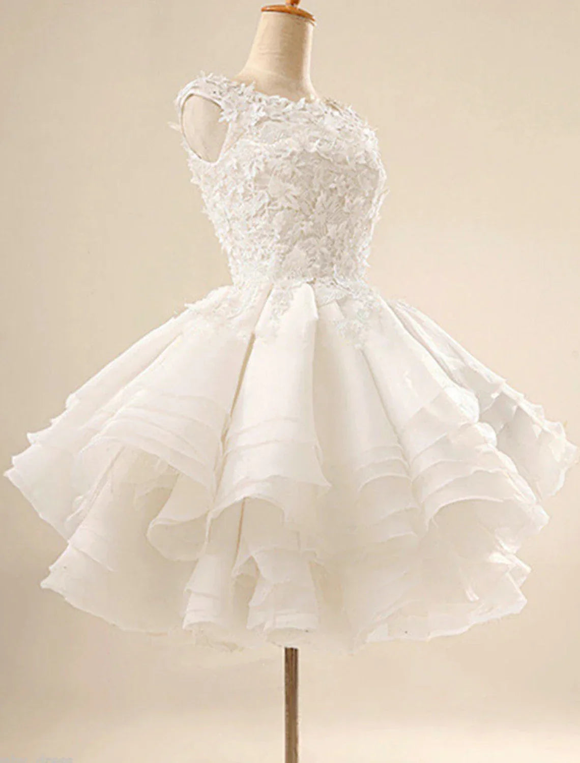 White Ball Gown Floral Little Dresses Puffy Homecoming Cocktail Party Valentine's Day Dress Jewel Neck Sleeveless Short / Mini with Tier Appliques Shouder Flower