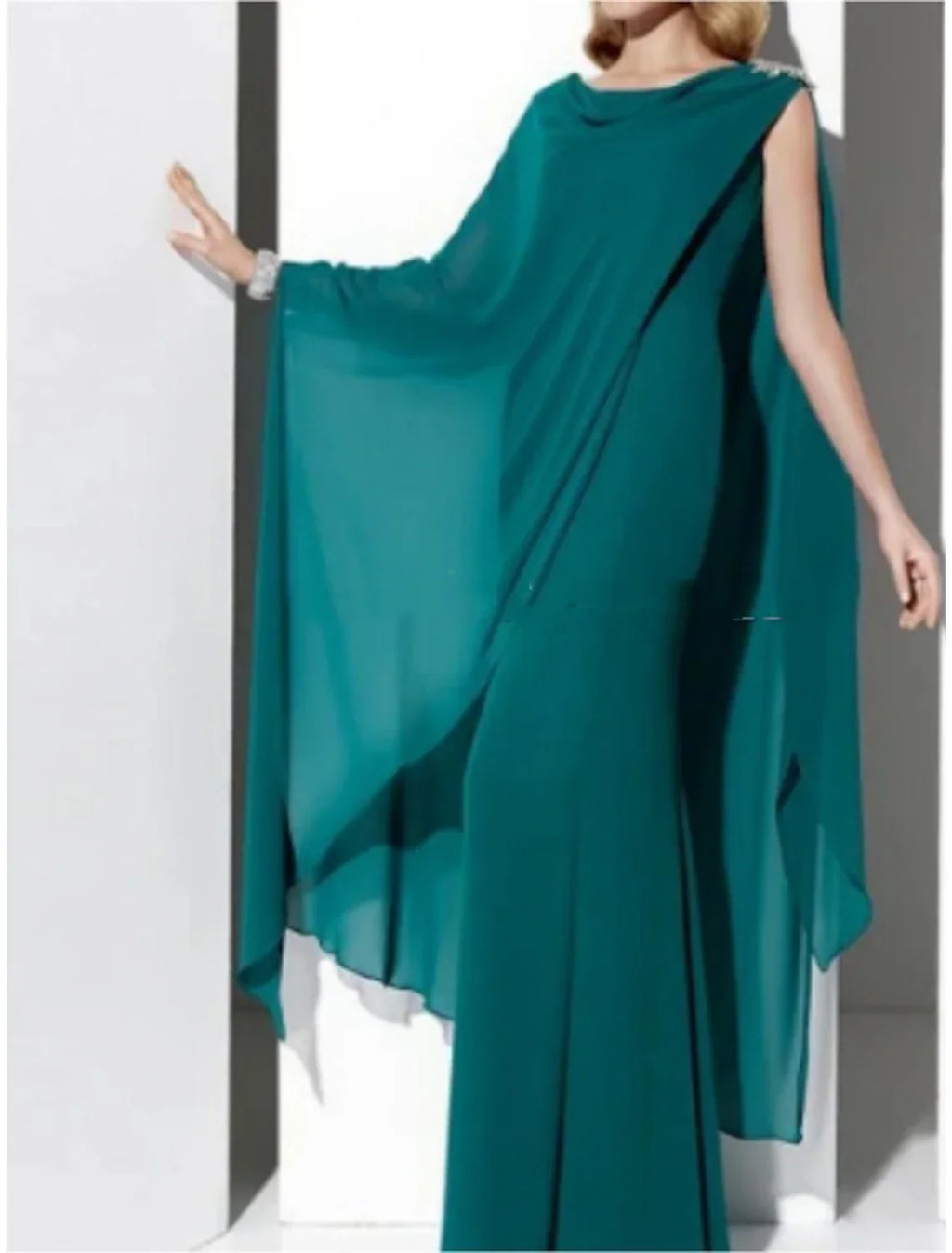 Sheath / Column Mother of the Bride Dress Wedding Guest Party Vintage Elegant Scoop Neck Floor Length Sleeveless with Pleats Crystal Brooch
